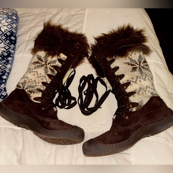 Muk Luks Women's Gwen Snow Boot - Picture 3 of 5